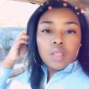 Meet your Posher, Renae